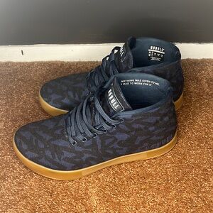 Lightly worn NOBULL Mid Canvas Trainer Toomey Edition Women’s 8 Men’s 6.5